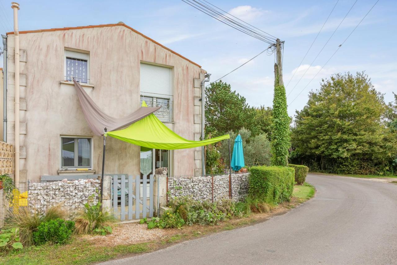Appartement Accueillant A Mortagne Sur Gironde 45 M² Terrasse Ngoại thất bức ảnh